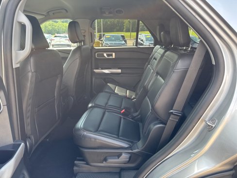 Used 2023 Ford Explorer XLT w/ Equipment Group 202A image 30