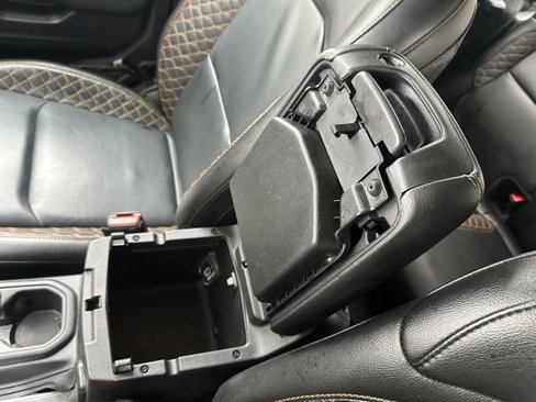 Used 2021 Jeep Wrangler Unlimited Sahara image 27
