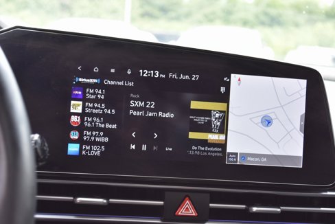 Used 2023 Hyundai Elantra Limited image 18