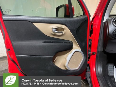 Used 2015 Jeep Renegade Latitude w/ Cold Weather Group II image 24
