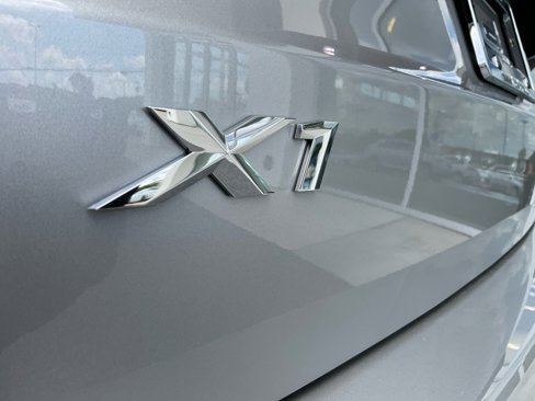 New 2025 BMW X1 xDrive28i w/ Technology Package image 14