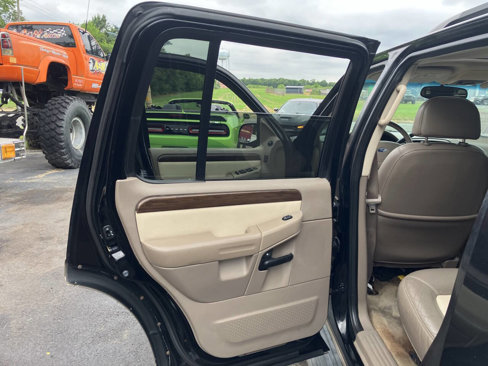 Used 2002 Ford Explorer Eddie Bauer image 18