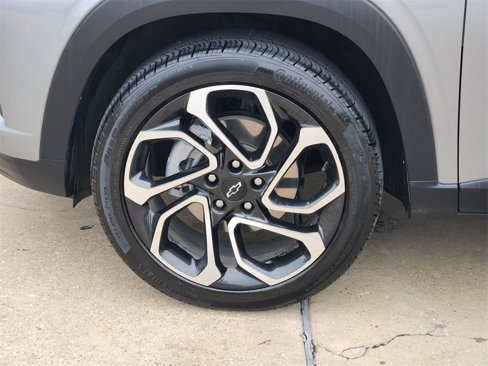 Used 2025 Chevrolet Trax RS image 10