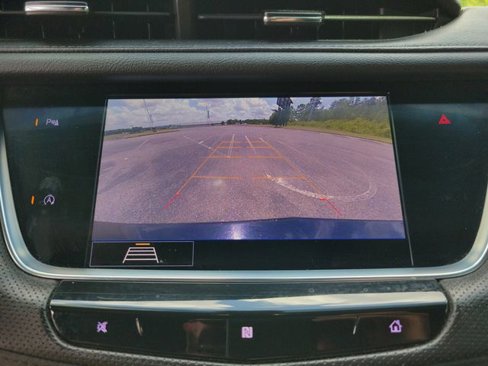Used 2020 Cadillac XT5 Premium Luxury image 15