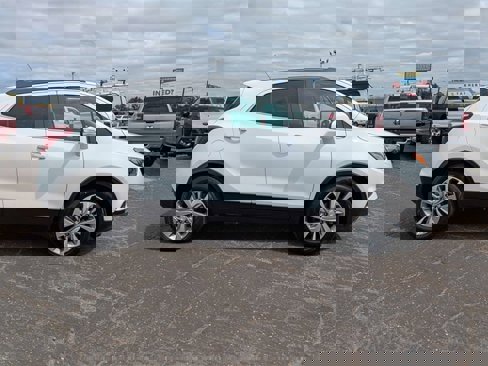 Used 2019 Buick Encore Preferred image 3