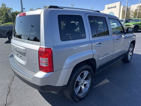 Used 2017 Jeep Patriot High Altitude image 5