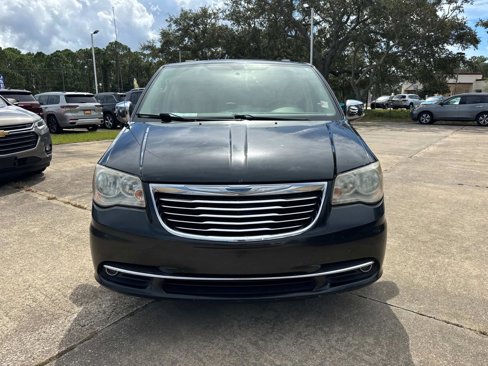 Used 2012 Chrysler Town & Country Touring-L w/ Driver Convenience Group image 8
