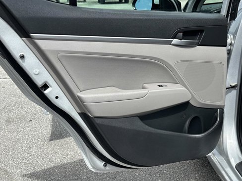 Used 2019 Hyundai Elantra SEL image 12