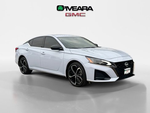 Used 2023 Nissan Altima 2.5 SR image 7