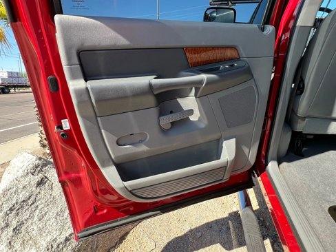 Used 2006 Dodge Ram 2500 Truck SLT image 15