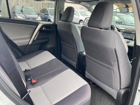 Used 2015 Toyota RAV4 XLE image 36