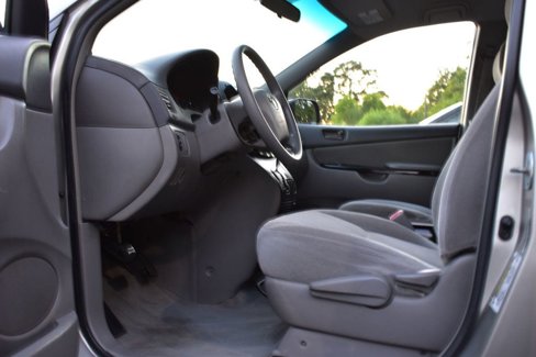 Used 2005 Toyota Sienna image 16