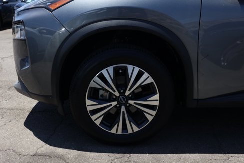 Used 2023 Nissan Rogue SV image 11