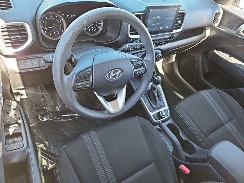 Used 2020 Hyundai Venue SEL image 10