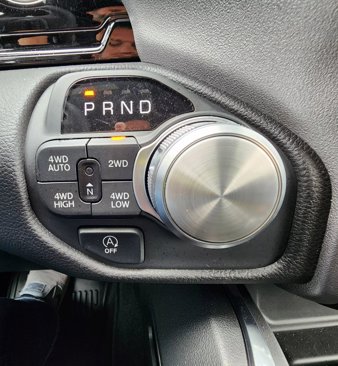 Used 2025 RAM 1500 Laramie w/ Night Edition image 34