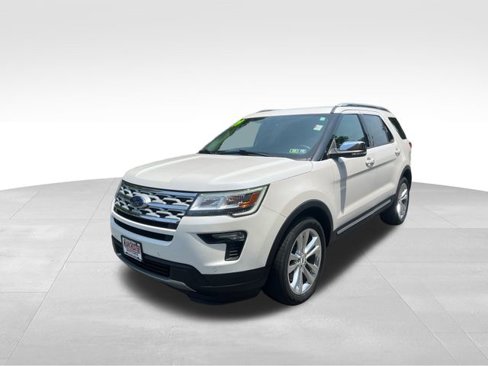 Used 2019 Ford Explorer XLT w/ Equipment Group 202A image 3