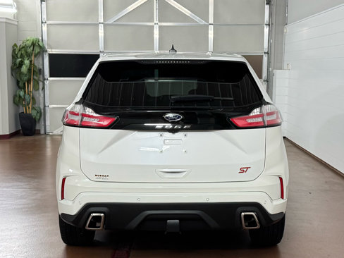 Used 2021 Ford Edge ST image 4