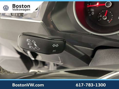Certified 2021 Volkswagen Tiguan SE w/ Panoramic Sunroof Package image 19