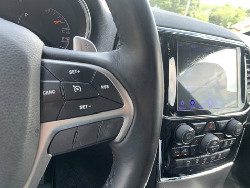 Used 2019 Jeep Grand Cherokee Limited image 19