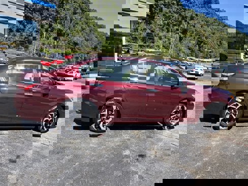 Used 2017 Honda Accord EX image 3