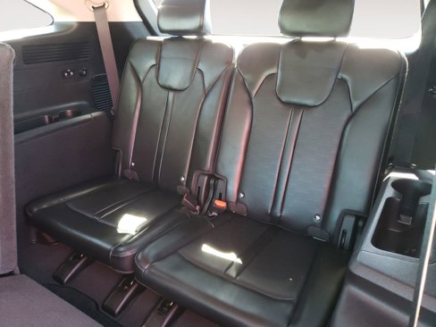 Used 2024 Kia Sorento S image 11