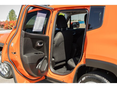 Used 2020 Jeep Renegade Latitude image 18