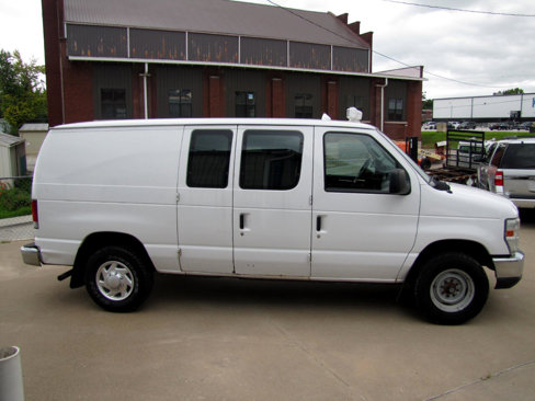 Used 2011 Ford E-250 and Econoline 250 w/ PWR Group image 4