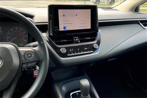 Used 2024 Toyota Corolla LE image 6