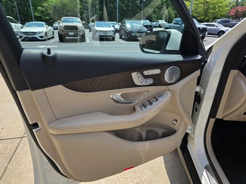 Used 2018 Mercedes-Benz GLC 300 4MATIC image 18