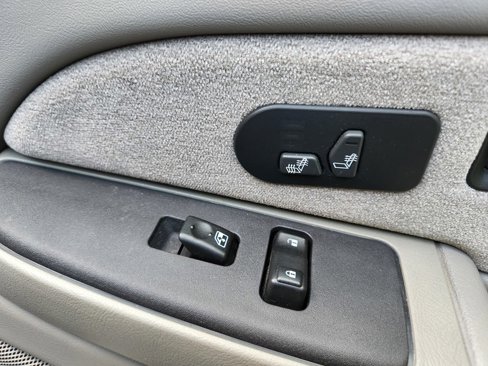 Used 2003 Chevrolet Silverado 3500 LT image 38