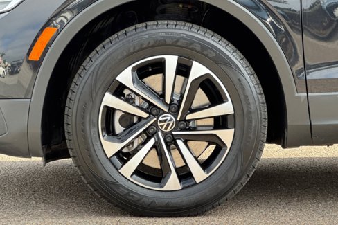 Used 2022 Volkswagen Tiguan S image 26