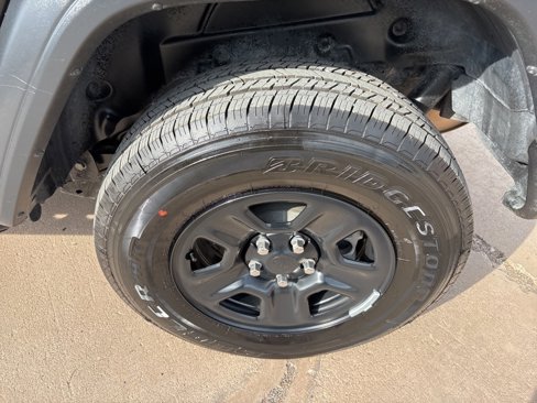 Used 2020 Jeep Wrangler Sport image 10