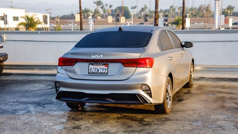 Used 2022 Kia Forte LXS image 8