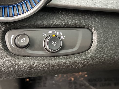 Used 2024 Chevrolet Trax LT image 38