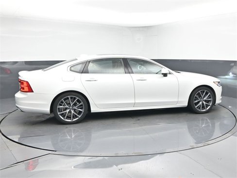 Used 2019 Volvo S90 T6 Momentum image 8