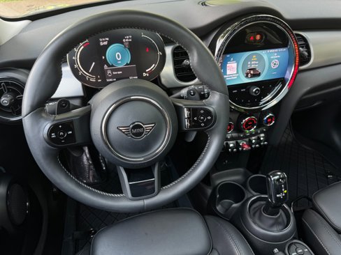 Used 2022 MINI Cooper S w/ Premium Package image 55