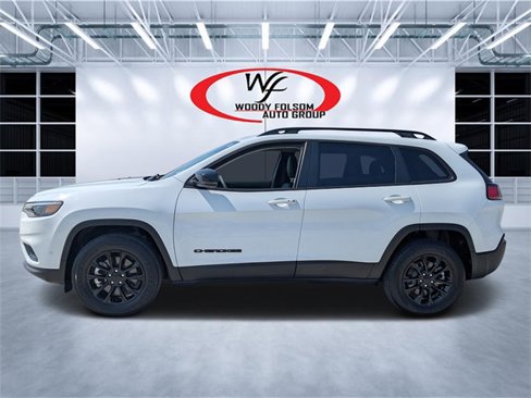 Used 2023 Jeep Cherokee Altitude Lux image 6