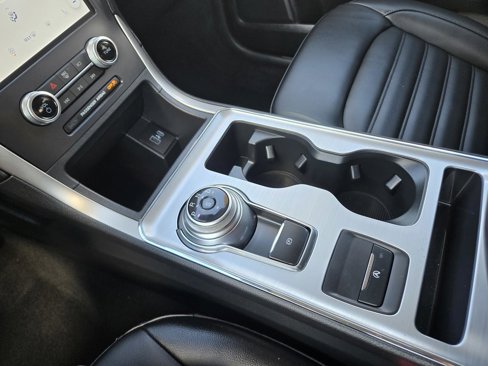 Used 2022 Ford Edge SEL image 11
