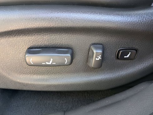 Used 2014 Kia Sorento SX w/ 3rd Row Package image 19