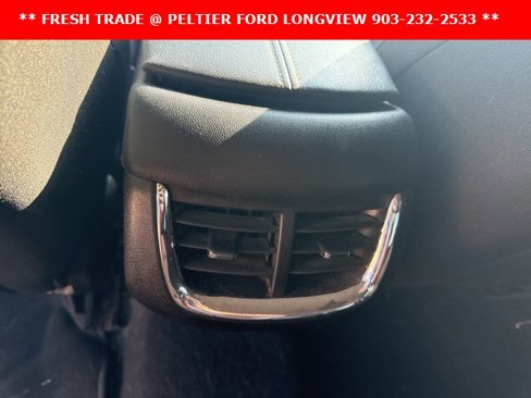 Used 2017 Chevrolet Malibu LT image 8