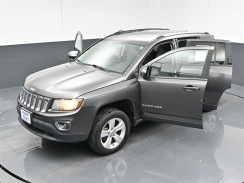 Used 2015 Jeep Compass 4WD image 38