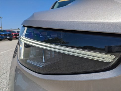 Certified 2023 Volvo XC40 B5 Plus image 10