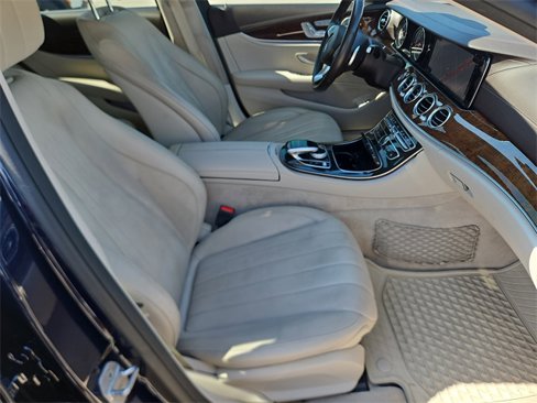 Used 2017 Mercedes-Benz E 300 4MATIC w/ Premium 3 Package image 17