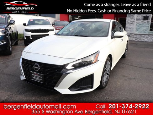 Used 2023 Nissan Altima 2.5 SV image 1