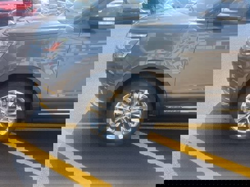 Used 2018 Ford Explorer Limited w/ Equipment Group 301A image 13