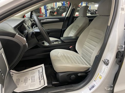 Used 2018 Ford Fusion S image 7