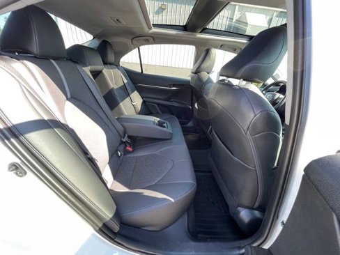 Used 2022 Toyota Camry XSE image 24