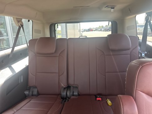 Used 2017 Chevrolet Suburban Premier image 24
