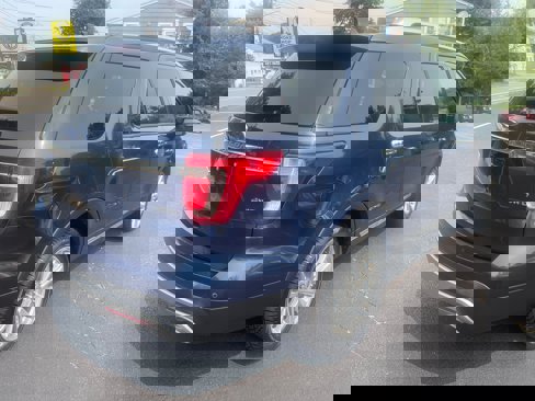 Used 2016 Ford Explorer Limited image 7