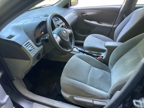 Used 2010 Toyota Corolla LE image 10